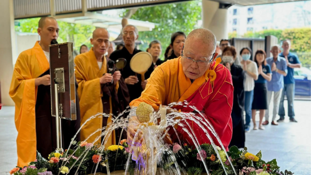 People during a Buddhist funeral service.